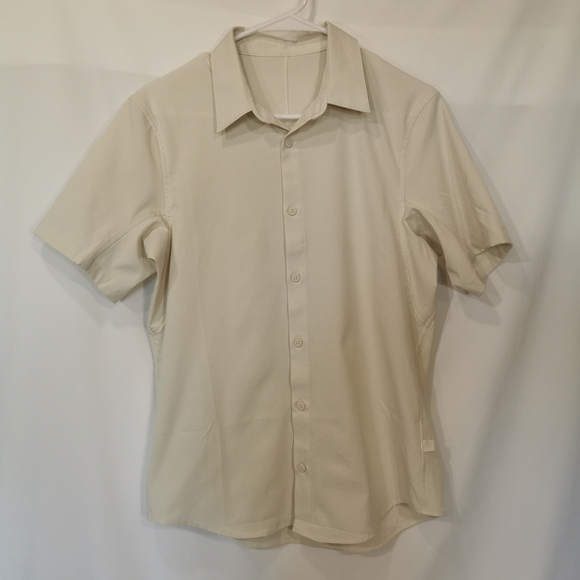 lululemon athletica Other - Lululemon 'Airing Easy' Camp Collar Shirt, Short Sleeve Button Down - M